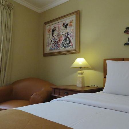 Balira Airport Hotel Кута Экстерьер фото